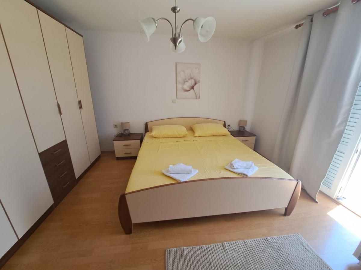 Apartmani Dijana Palit Dış mekan fotoğraf