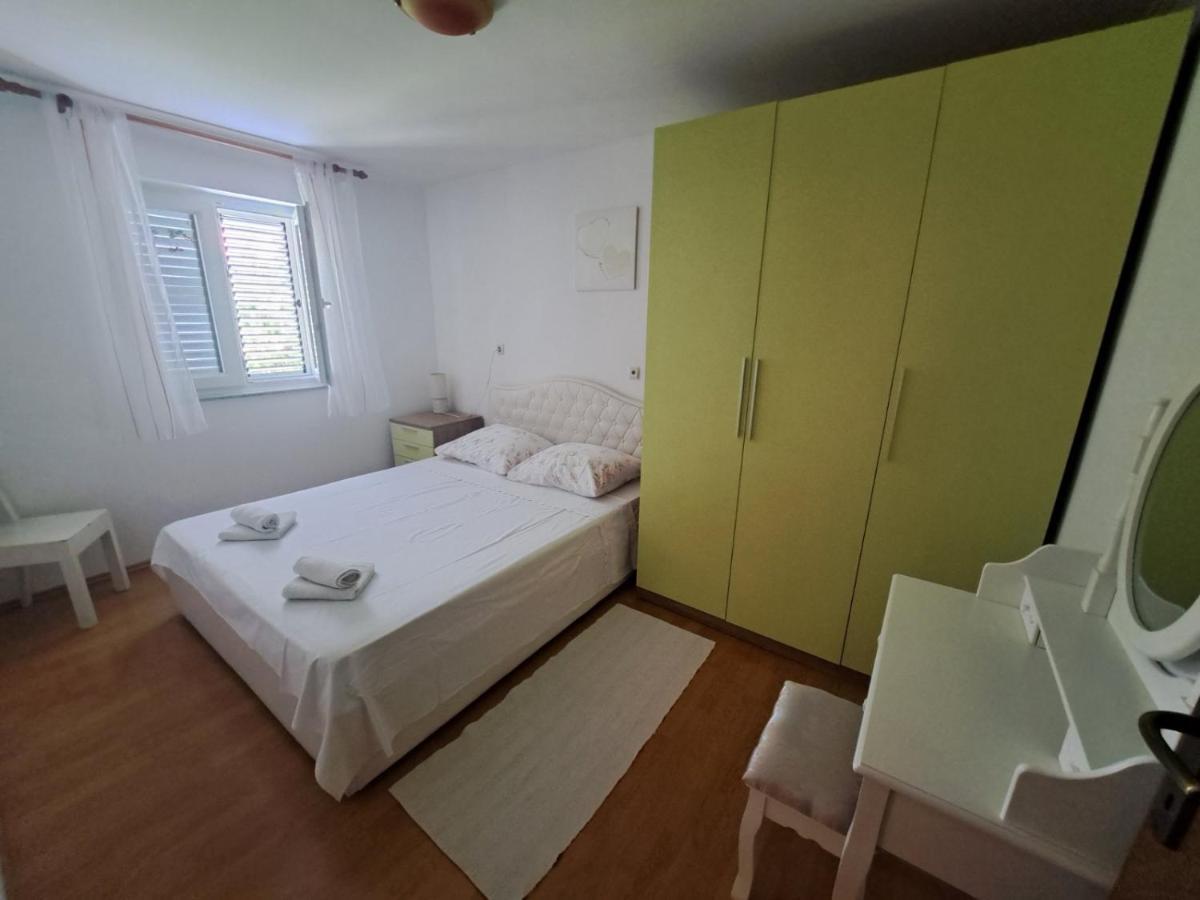 Apartmani Dijana Palit Dış mekan fotoğraf