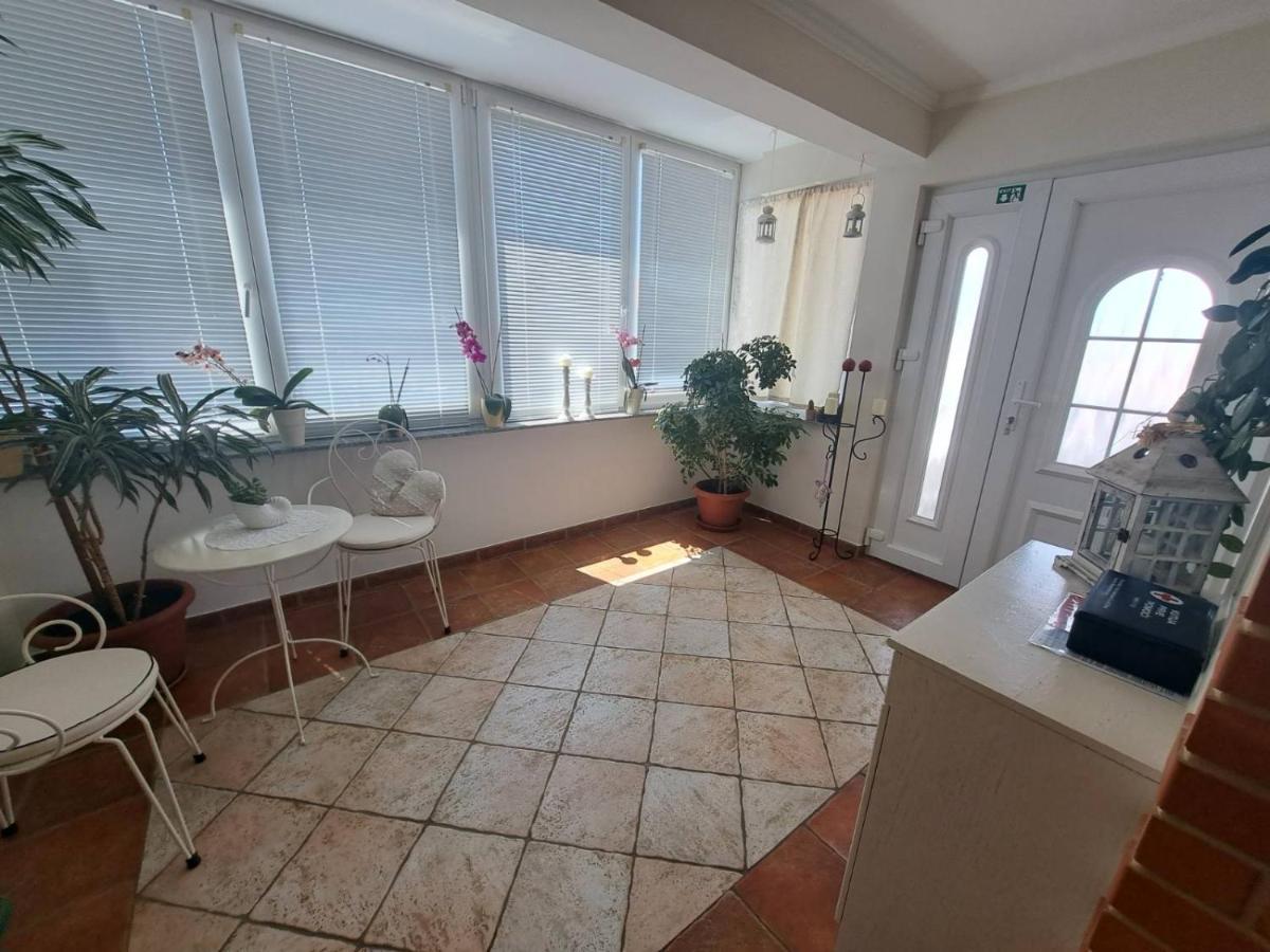 Apartmani Dijana Palit Dış mekan fotoğraf